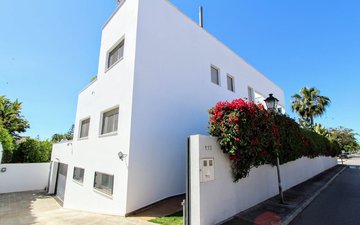 Property slide 25