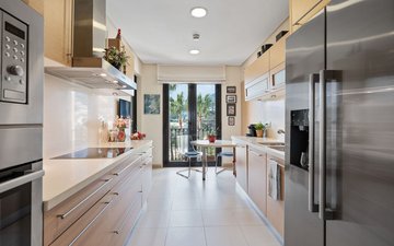 Property slide 10