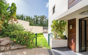 Property slide 17