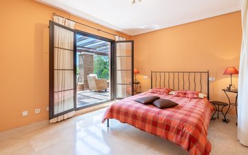 Property slide 10