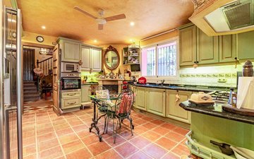 Property slide 44