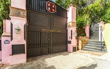Property slide 18