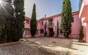 Property slide 19