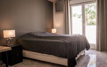 Property slide 25