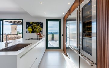 Property slide 10