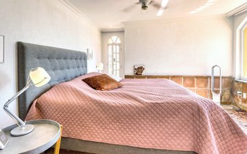 Property slide 44