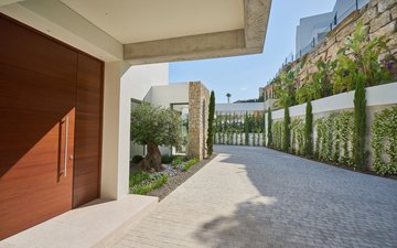 Property slide 31