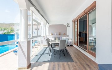 Property slide 10