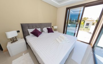 Property slide 21