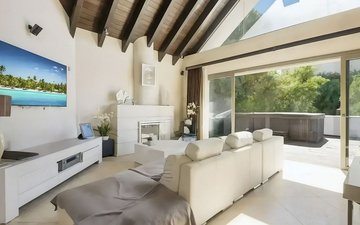 Property slide 4