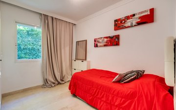Property slide 17