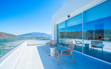 Property slide 20