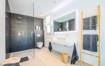 Property slide 18