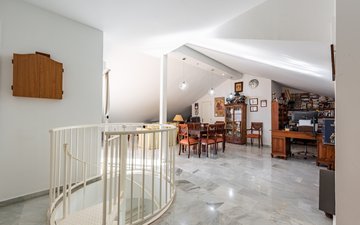 Property slide 22