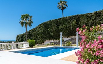 Property slide 21