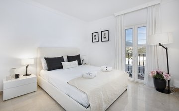 Property slide 10