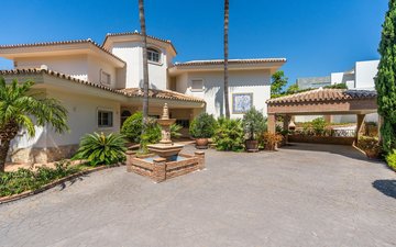 Property slide 17