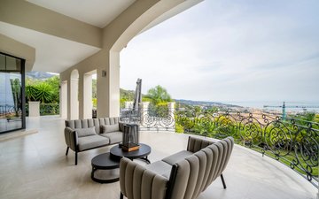Property slide 31