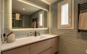 Property slide 19