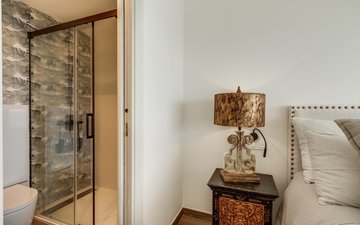 Property slide 10