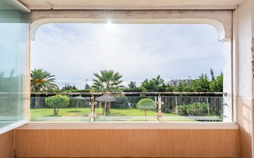 Property slide 10
