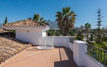 Property slide 25