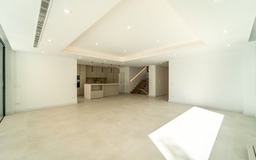 Property slide 25