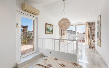 Property slide 22