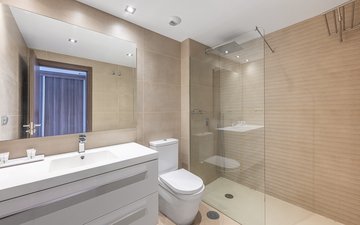Property slide 16