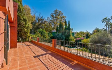 Property slide 50