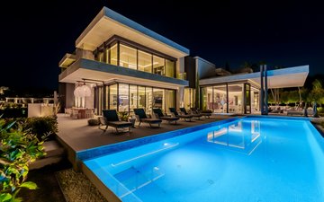 Property slide 10