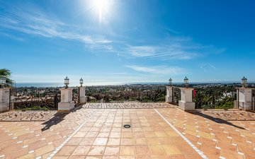Property slide 22