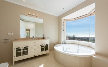 Property slide 14