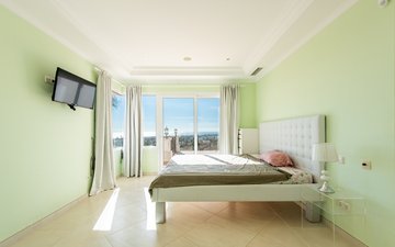 Property slide 10