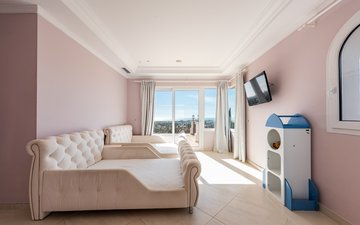 Property slide 17