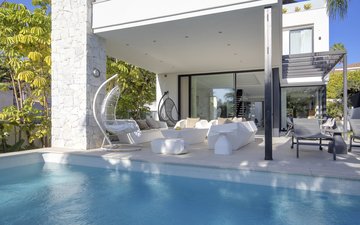 Property slide 36