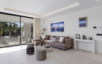 Property slide 10