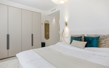 Property slide 22