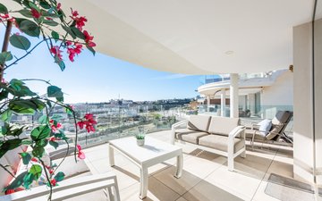 Property slide 10