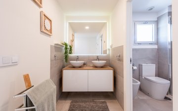 Property slide 16