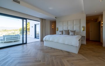 Property slide 18