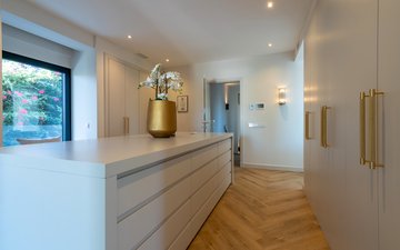 Property slide 21