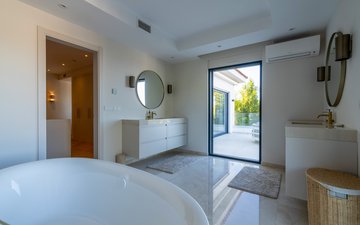 Property slide 25