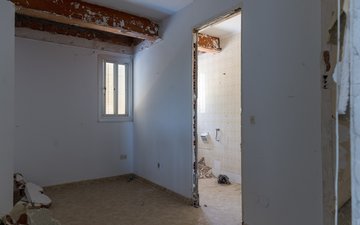 Property slide 4