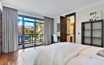 Property slide 25