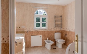 Property slide 16