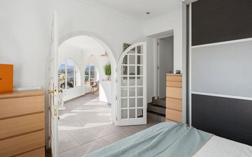 Property slide 10
