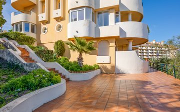 Property slide 16