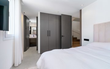 Property slide 22