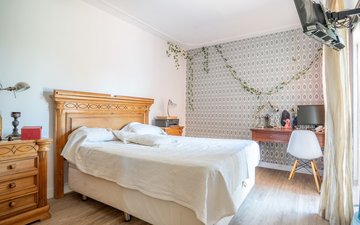 Property slide 16